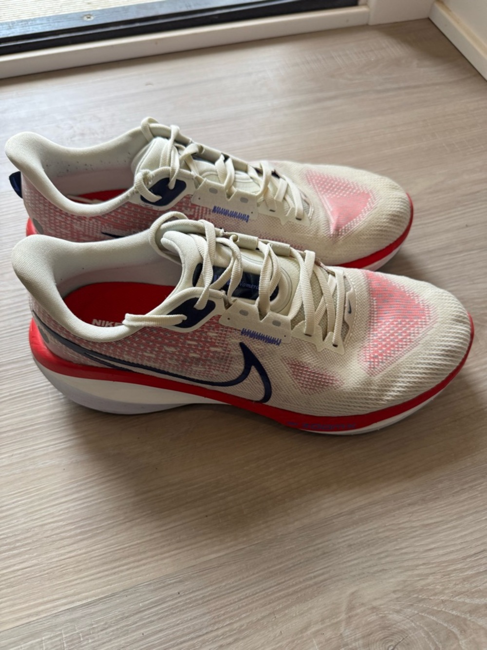 Men’s Nike Air Zoom Vomero 17 - Size 10